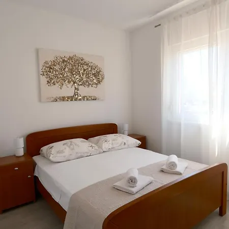Bokun Gusta Apartamento Trogir
